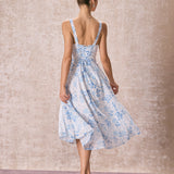 Renata | Midi mėlynas su gėlių raštu, kvadratiniais iškirpimais ir raukšlėmis